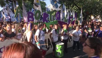 Argentina vuelve a debatir la legalización de aborto