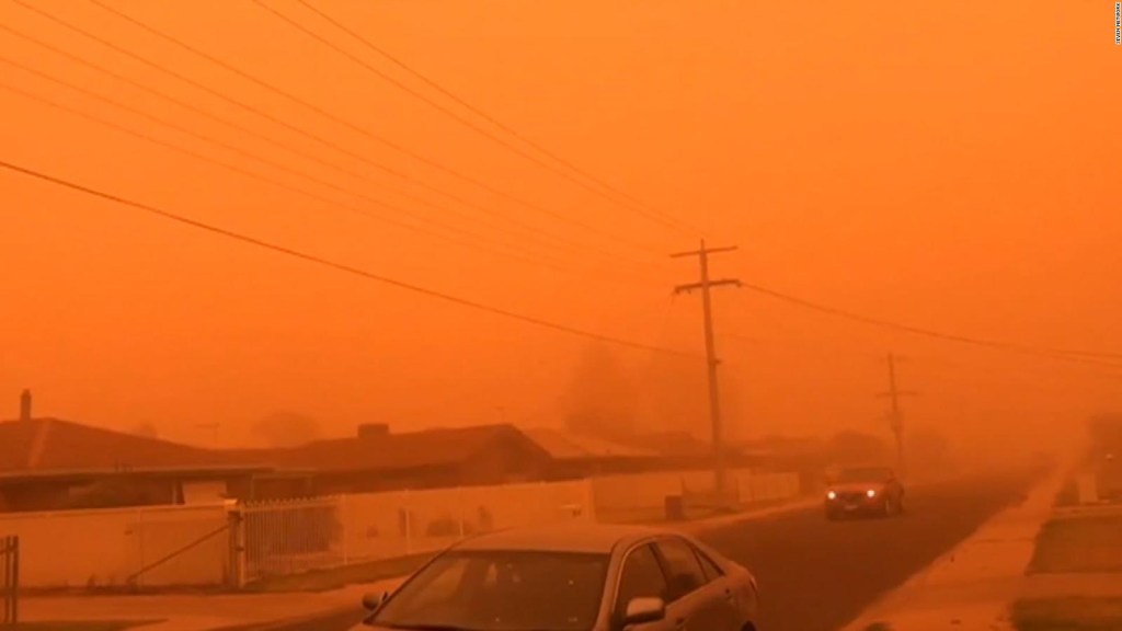 Australia: Tormenta de polvo tiñe el cielo de Mildura