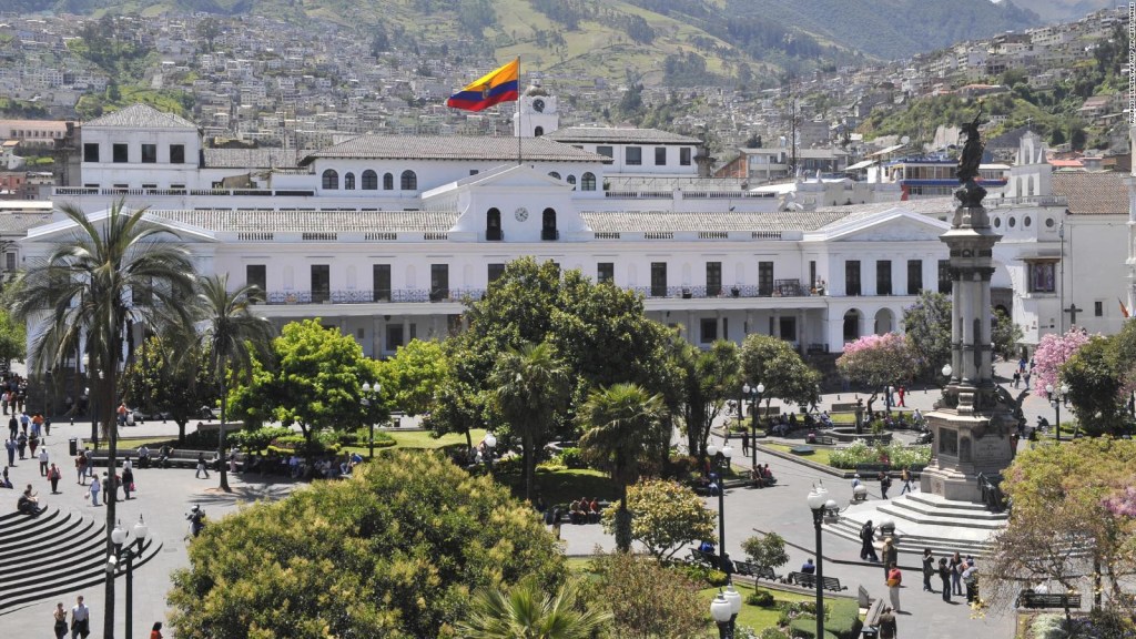 Ley de reforma fiscal en Ecuador: ¿pone en juego la dolarización?