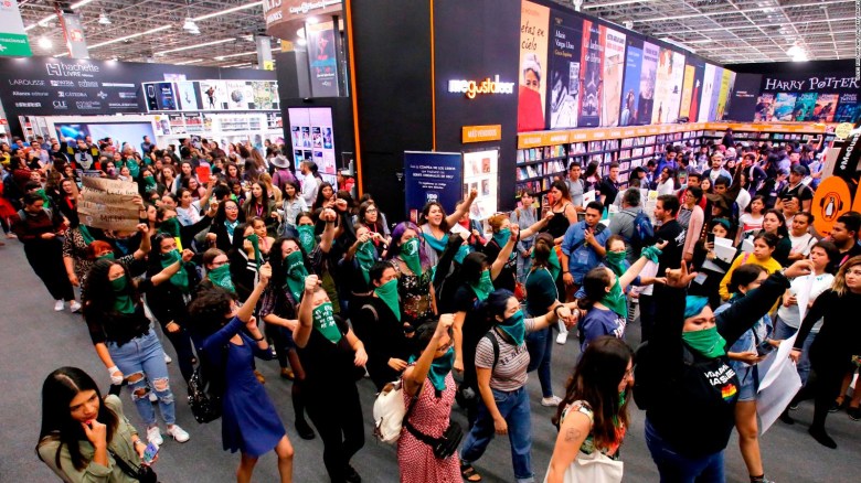 El feminismo resuena en la Feria del Libro de Guadalajara