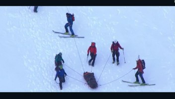 Adolescente cae 150 metros en el Monte Hood y sobrevive