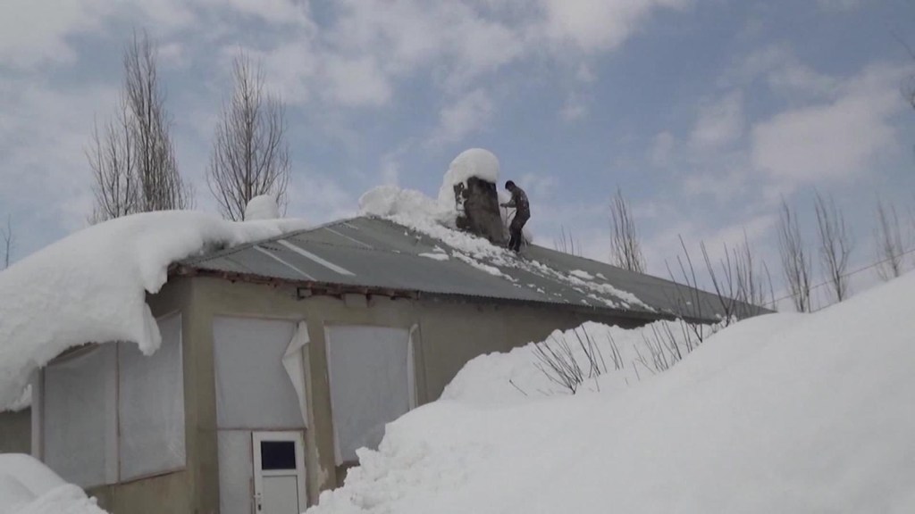 Nevada deja 9 metros de nieve en Turquía