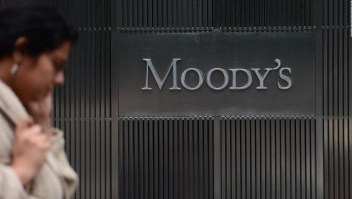Moody's recorta calificación crediticia de México