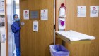El proceso de pacientes de covid-19 en salas de emergencia
