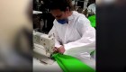 Diseñadoras de México crean prendas para trabajadores de la salud