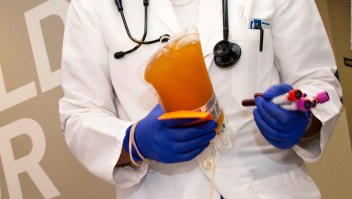 Buscan curar casos severos de covid-19 con plasma de recuperados