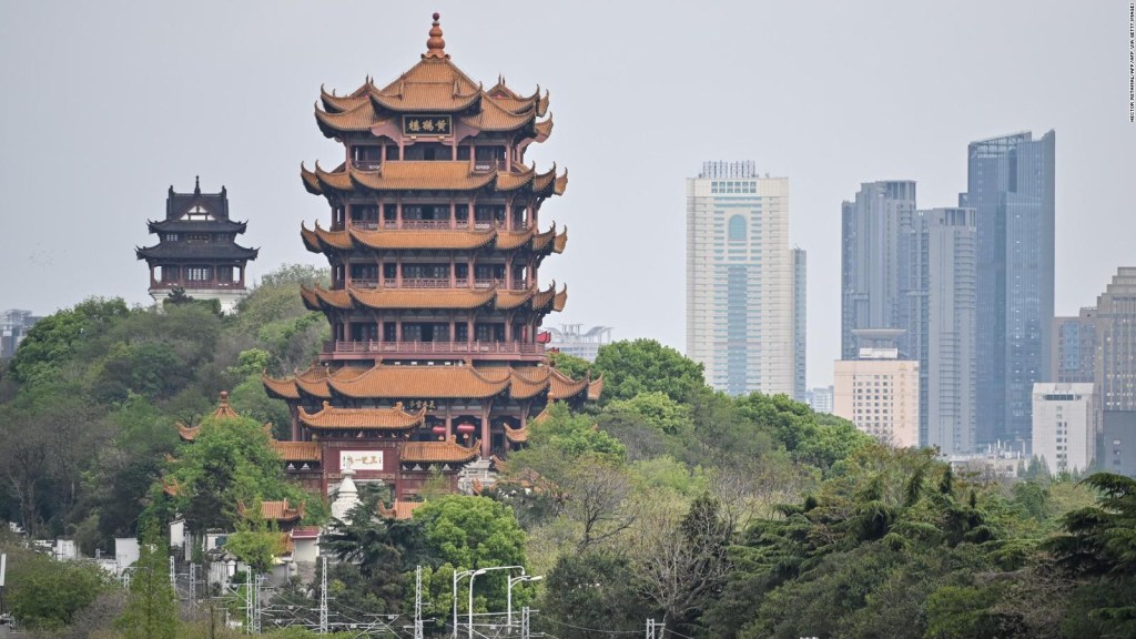Wuhan se prepara para reabrir popular atracción turística
