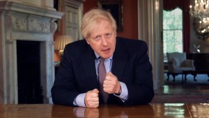 Boris Johnson anuncia medidas para flexibilizar confinamiento