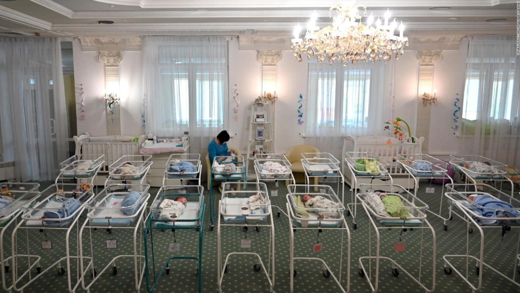 Recién nacidos atrapados en Ucrania por la pandemia