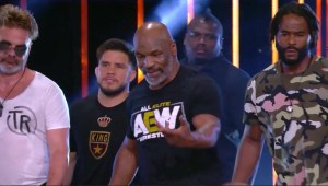 Mike Tyson y Henry Cejudo arman pleito en la lucha libre