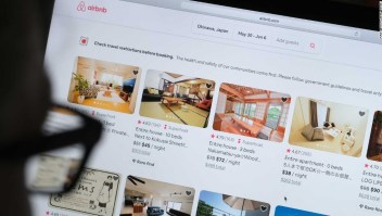 Airbnb despide al 25% de sus empleados