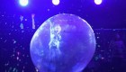 Cantantes dentro de burbujas: ¿Los recitales del futuro?