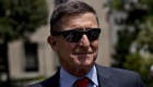 Flynn, quien se había declarado culpable de mentir al FBI, recibe indulto de Trump