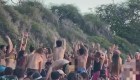 Se acabó la fiesta: cierran playa de Hawai