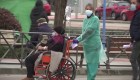 Autoridades de España, preocupadas por un posible colapso hospitalario