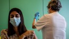 ¿Cuándo se retoma la vacunación en España?