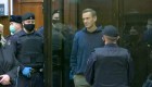 Denuncian poca atención médica a Navalny en prisión