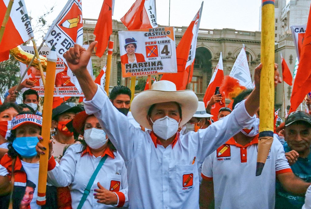 ¿Quién es Pedro Castillo, la gran sorpresa de las elecciones de Perú?