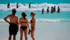 Detectan más de 30 casos de covid-19 tras viaje a Cancún