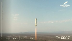 Mira el despegue de Jeff Bezos a bordo del cohete New Shepard de Blue Origin