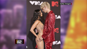 El impactante vestido de Megan Fox y más en la alfombra de los VMAS