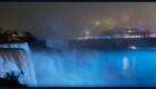 Cataratas del Niágara, iluminadas de azul para Damar Hamlin