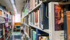 Salman Rushdie alerta contra la prohibición de libros en Florida