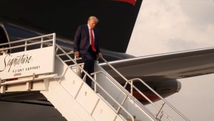 Trump llega a Atlanta para entregarse