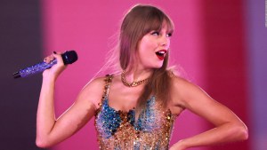 ¿Cuándo es el estreno mundial de "Taylor Swift: The Eras Tour"?