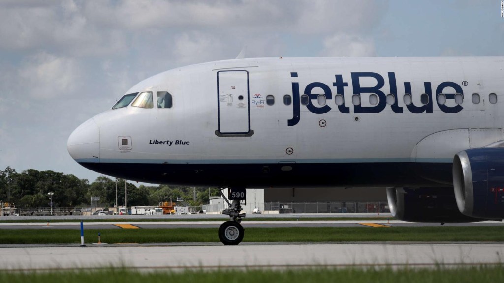 JetBlue garantizará asientos familiares sin cargo adicional