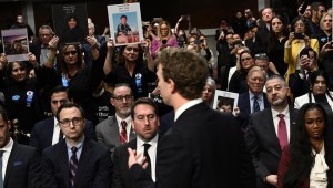 " No fue genuina", dice el padre de un joven que se quitó la vida sobre las disculpas de Zuckerberg