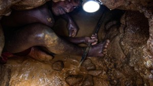 ¿Cuál es el vínculo de la minería con la recuperación económica y la violencia en Venezuela?