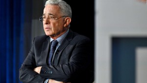 Colombia: expresidente Álvaro Uribe enfrenta juicio por presunta manipulación de testigos
