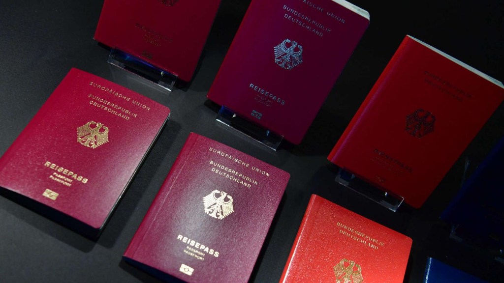 Los pasaportes más seguros de 2024, según Passport Index