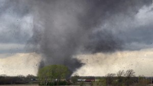 Devastador tornado azota partes de Nebraska y Texas