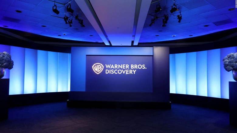 Caen acciones de Warner Bros. Discovery
