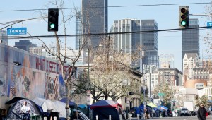 Albergues de Los Ángeles apoyan la reinserción social