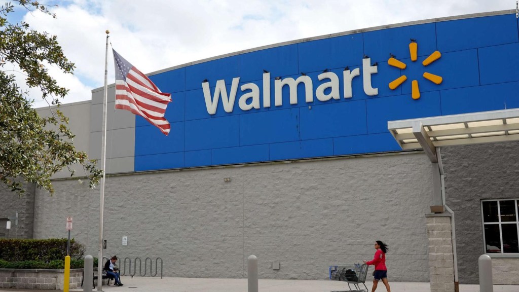 Walmart ve aumento de ganancias y otro tipo de clientes