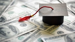 Biden cancela US$ 7.700 millones adicionales de préstamos estudiantiles