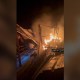 Un video muestra fuego y restos en el lugar del ataque aéreo israelí en Rafah