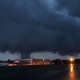 Video muestra cómo fue el devastador tornado que azotó Kentucky