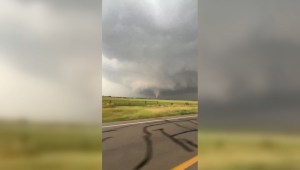 Tornado y granizo del tamaño de una pelota de béisbol en Texas