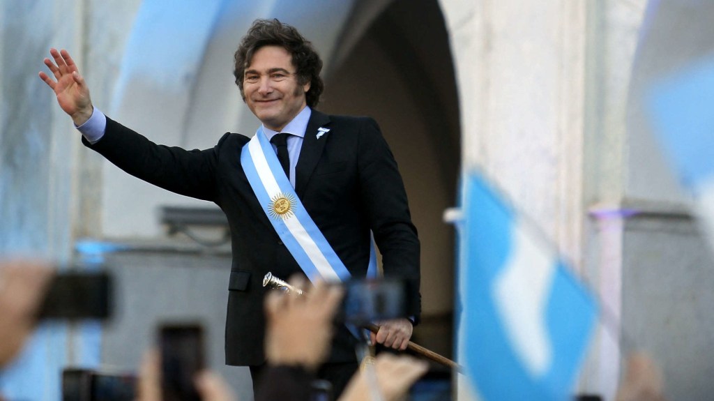 Javier Milei ha sido un "experimento inédito" para Argentina, afirma un experto al cumplirse seis meses de su presidencia