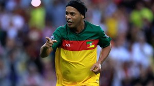 Ronaldinho está en Venezuela para jugar fútbol con otras estrellas retiradas del deporte