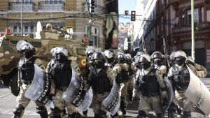 Analista: Ejército de Bolivia necesitaba el apoyo de la gente para concretar el golpe de Estado