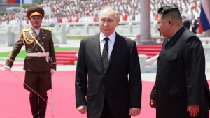 Vladimir Putin y Kim Jong Un firman asociación estratégica que incluye asistencia militar