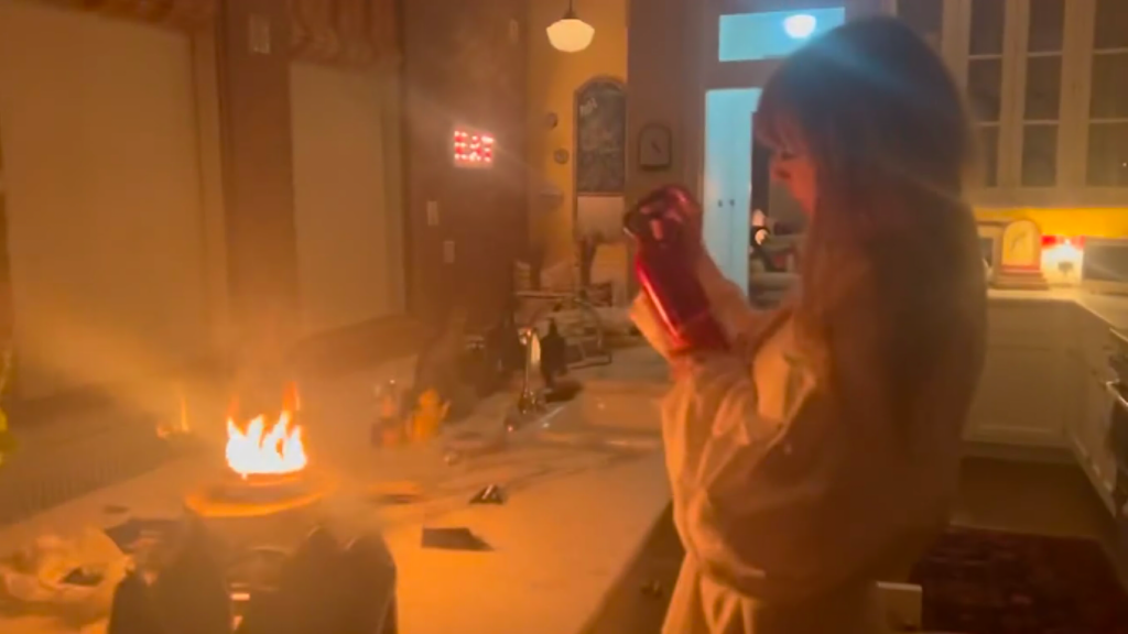 Taylor Swift extingue un pequeño fuego en cocina de Nueva York