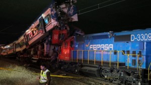 Imágenes muestran cómo quedaron dos trenes que chocaron en Chile