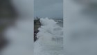 Video muestra olas gigantes causadas por Beryl chocando contra la costa de República Dominicana