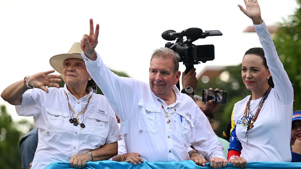 ¿Cómo fue que Edmundo González se convirtió en el abanderado de la oposición venezolana?